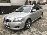 Toyota Avensis foto 2