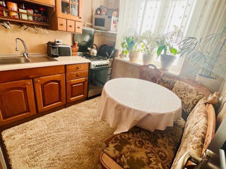 Apartament cu 2 camere, 45 m², Buiucani, Chișinău foto 3