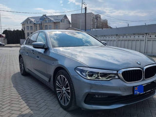 BMW 5 Series foto 4