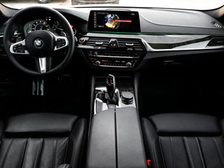 BMW 5 Series foto 6