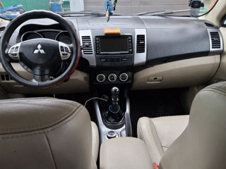 Mitsubishi Outlander foto 5