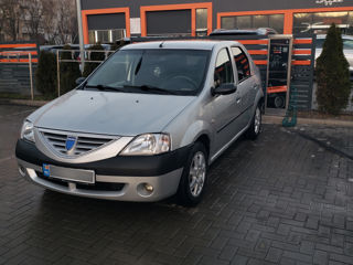 Dacia Logan foto 2