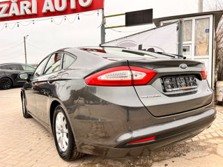 Ford Mondeo foto 6