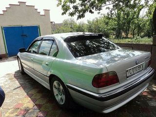 BMW 7 Series foto 2