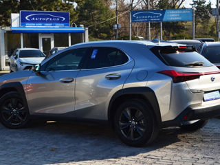 Lexus UX foto 4