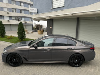 BMW 5 Series foto 2