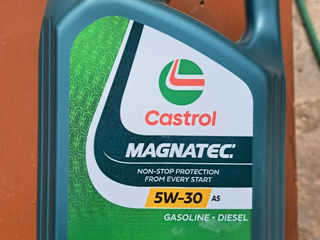 Castrol 5W-30 foto 0