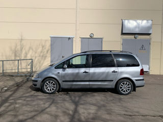 Volkswagen Sharan foto 3