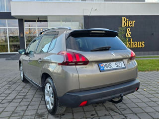 Peugeot 2008 foto 2