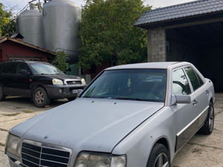 Mercedes Series (W124) foto 2