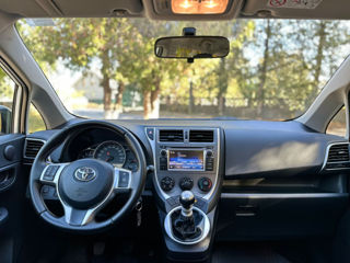 Toyota Verso-S foto 4