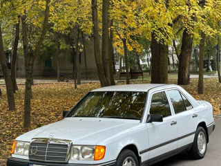 Mercedes Series (W124)