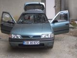 Nissan Sunny foto 2