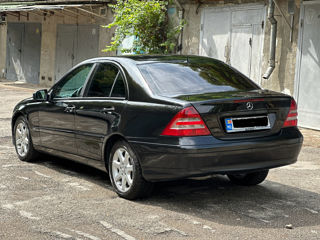 Mercedes C-Class foto 5