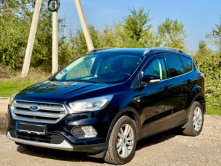 Ford Kuga foto 1