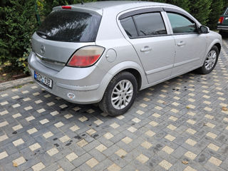 Opel Astra foto 2