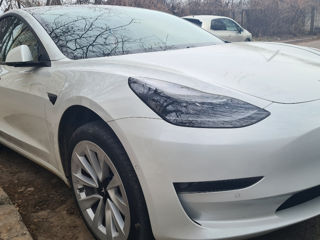 Tesla Model 3 foto 2