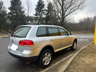 Volkswagen Touareg foto 4