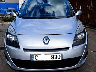 Renault Grand Scenic foto 6