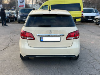 Mercedes B-Class foto 5