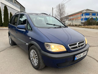 Opel Zafira foto 2