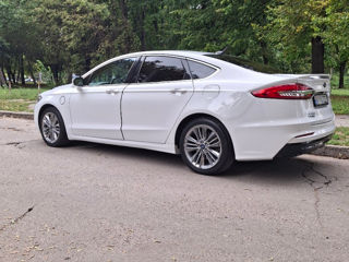 Ford Fusion foto 4