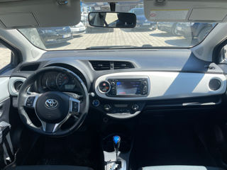 Toyota Yaris foto 10