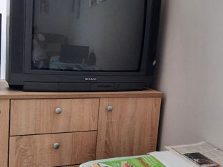 Японский телевизор Шарп 71см., работает отлично есть пульт