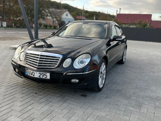 Mercedes E-Class foto 2