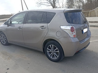 Toyota Verso foto 4