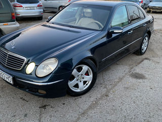 Mercedes E-Class foto 6