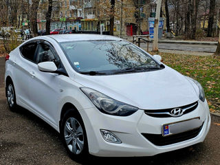 Hyundai Elantra foto 4