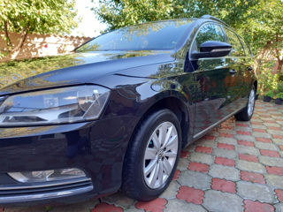 Volkswagen Passat foto 2