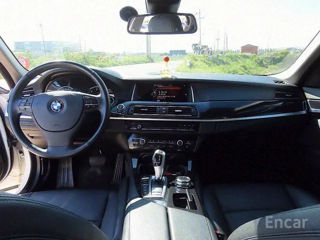 BMW 5 Series foto 8