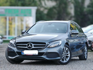 Mercedes C-Class foto 2