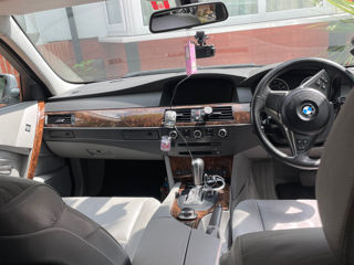 BMW 5 Series foto 6