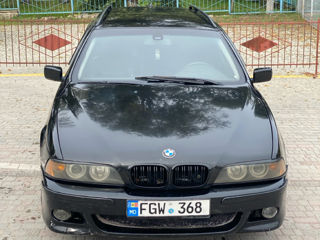 BMW 5 Series foto 3