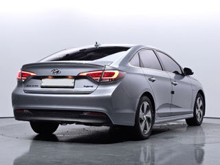 Hyundai Sonata foto 2