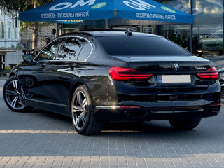 BMW 7 Series foto 5