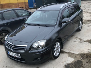 Toyota Avensis foto 7