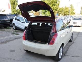 Lancia Ypsilon foto 6