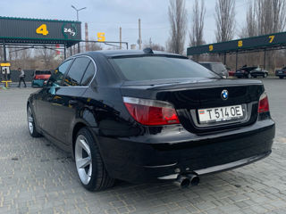 BMW 5 Series foto 4