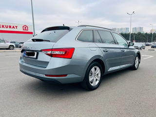 Skoda Superb foto 4