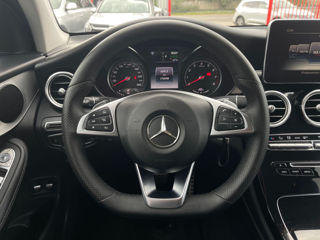 Mercedes GLC foto 8