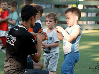 Ești student, adori fotbalul și îți place să comunici cu copiii? Vino în echipa noastră! foto 8