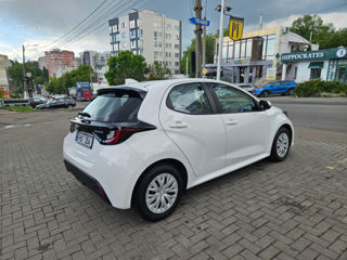 Toyota Yaris фото 4