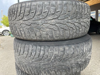 R -16 215/60 Nokian