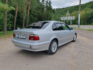 BMW 5 Series foto 6