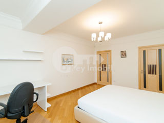 Apartament cu 3 camere, 130 m², Centru, Chișinău foto 10