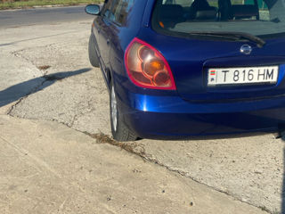 Nissan Almera foto 3